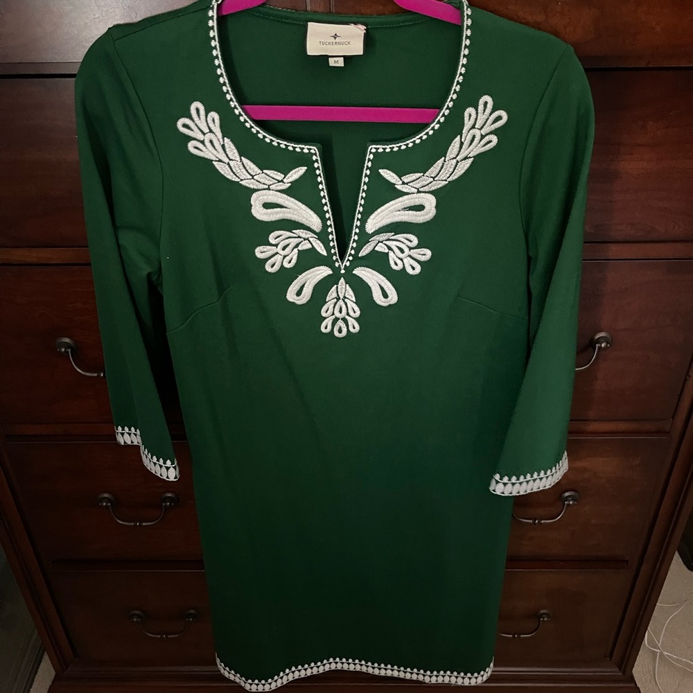 Tuckernuck Green Embroidered dress size medium. NWOT.